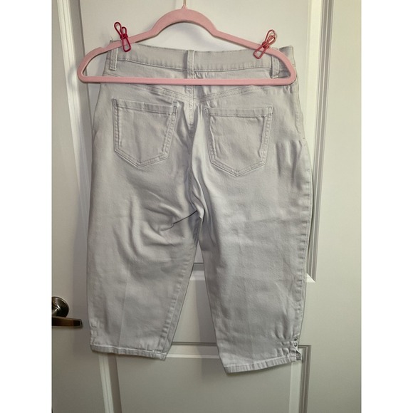 Gloria Vanderbilt Capri Pants Silver Button Accent Cropped Jeans Size 12 - Picture 5 of 10